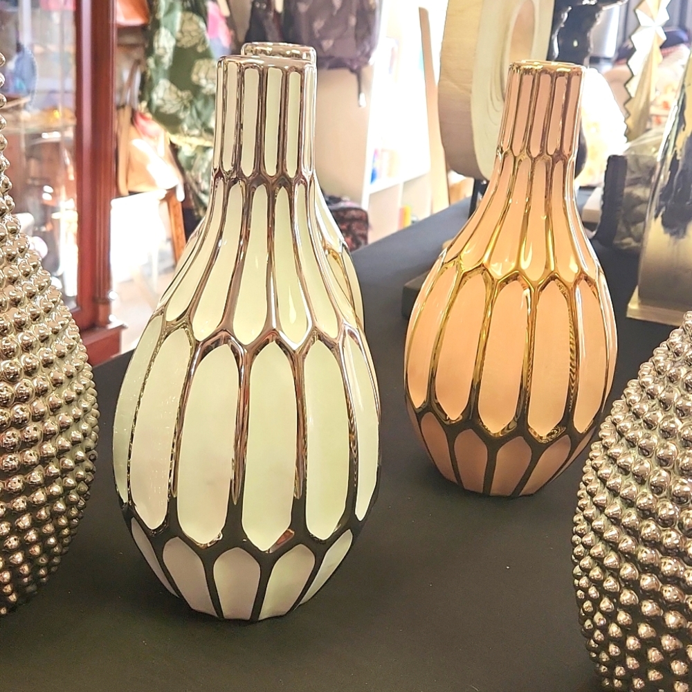 Sagebrook Home Ceramic VASE, 6.25x6.25x12, 